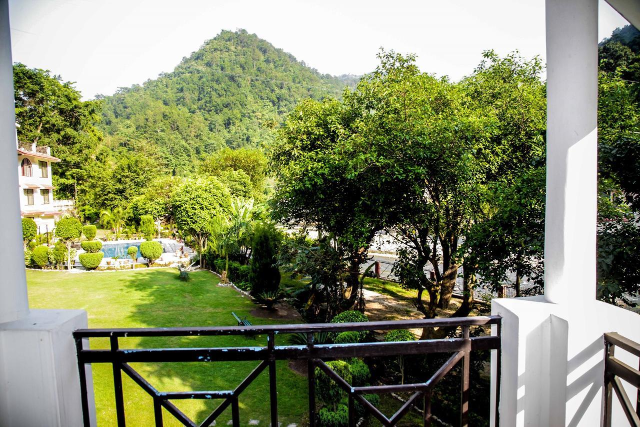 ホテル Sattva Retreat リシケーシュ エクステリア 写真