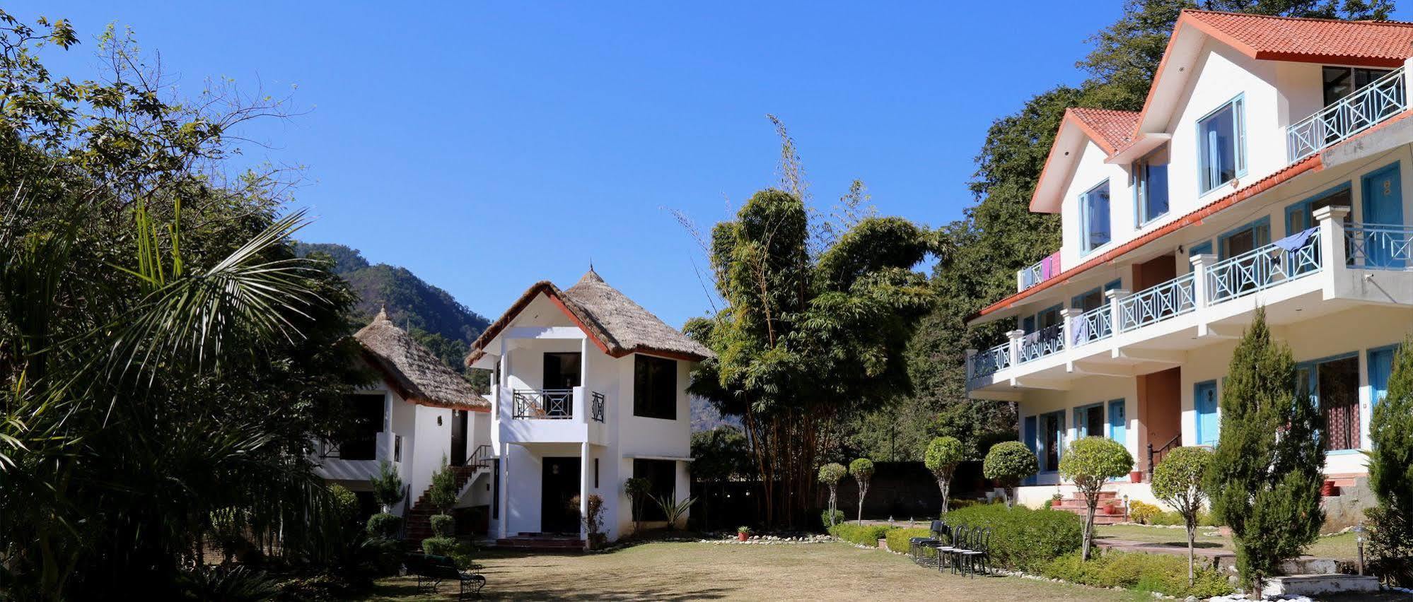ホテル Sattva Retreat リシケーシュ エクステリア 写真